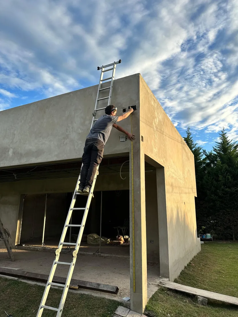 Amurado de caja para cámara de seguridad
